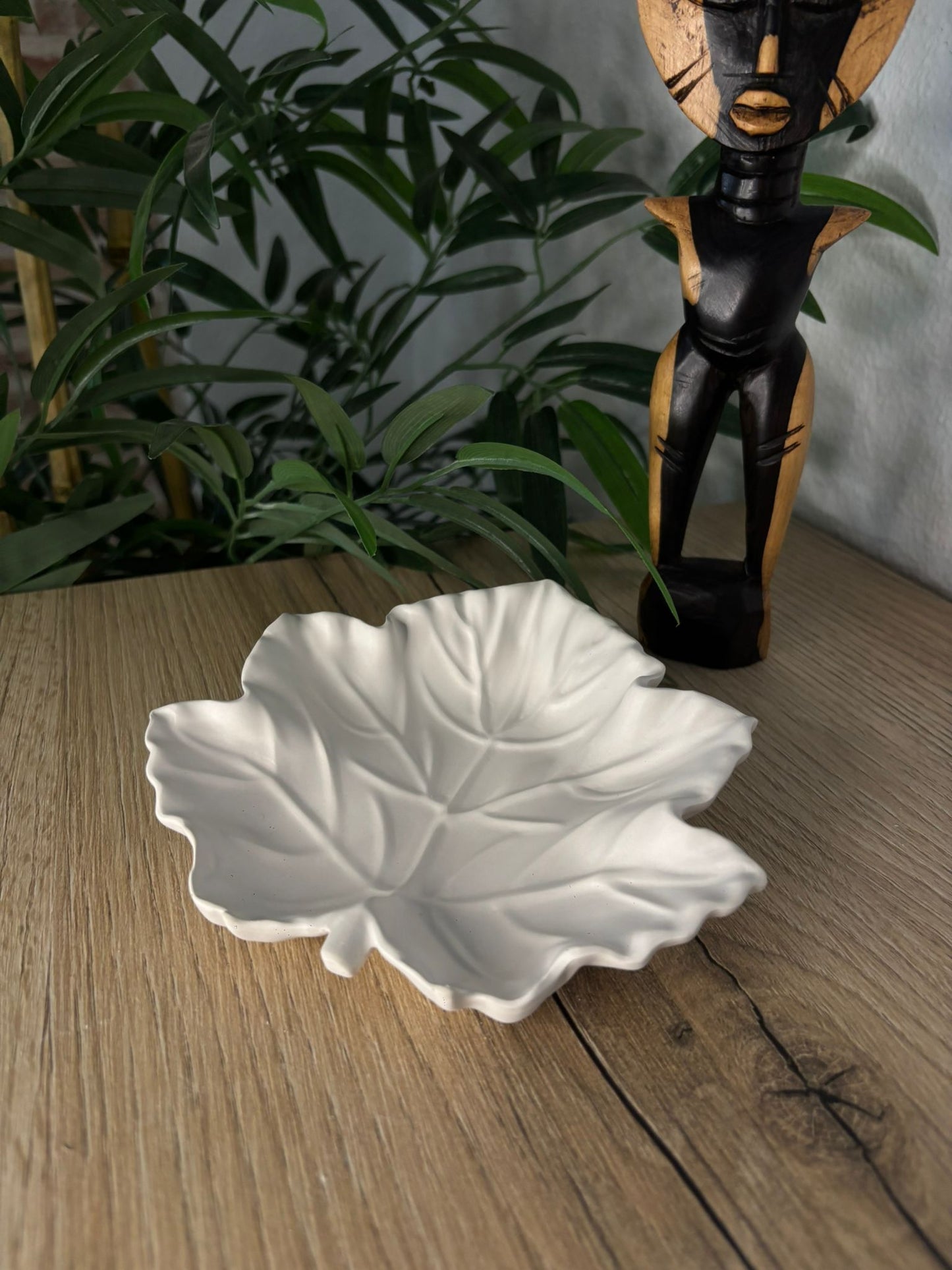 Bandeja Decorativa en Forma de Hoja de Cemento